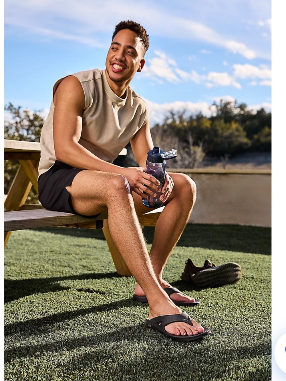 OOFOS Adults' OOriginal Recovery Sandals. Size M9/W11.
